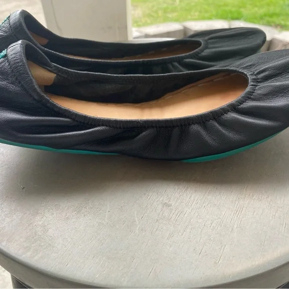Tieks Classic Matte Black Leather Ballet Flats - Picture 5 of 8